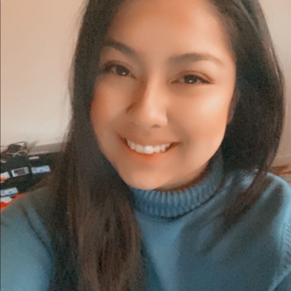 Meet your Posher, Cintia